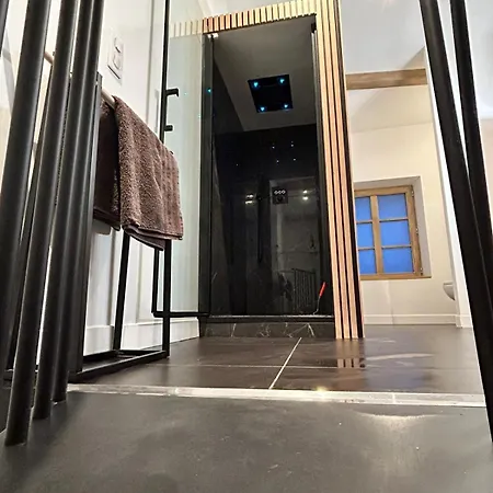 Maison Suspendue Avec Jacuzzi Privatif Pont-en-Royans