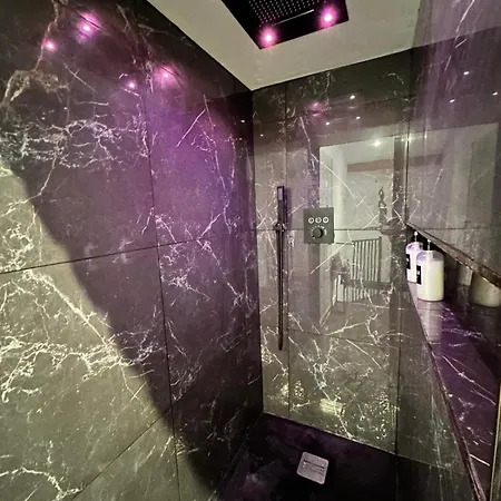 Maison Suspendue Avec Jacuzzi Privatif Pont-en-Royans